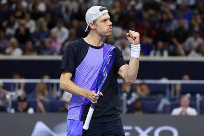 Indian Wells: Cú sốc đầu tiên khi Tsitsipas bị loại 