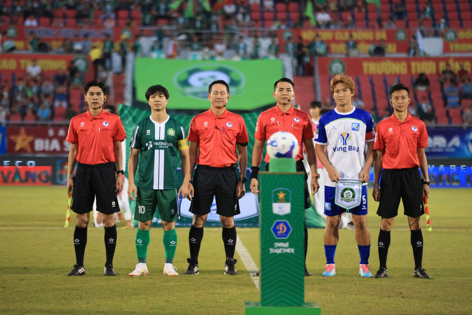 Sao Vang Beer National First Division 2025-2026 enter acceleration stage