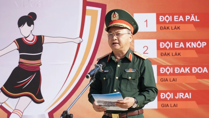 Thiếu tướng Hoàng Văn Sỹ, Tư lệnh Binh đoàn 15, phát biểu tại Lễ khai mạc.

