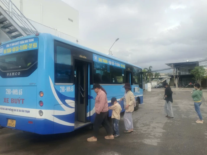 Xe buýt Quyết Thắng giảm giá vé kể từ ngày 13-3