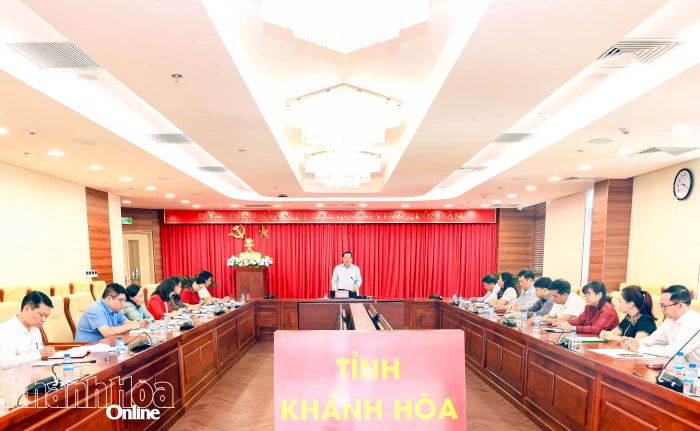 Thường trực Tỉnh ủy Khánh Hòa giao ban quý I với các cơ quan tham mưu, giúp việc của Tỉnh ủy