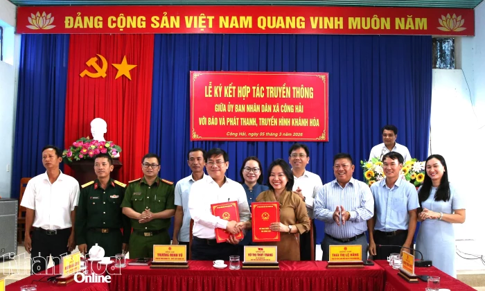 Xã Công Hải ký kết phối hợp tuyên truyền với Báo và Phát thanh, Truyền hình Khánh Hòa