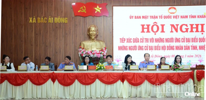Những người ứng cử đại biểu Quốc hội khóa XVI và đại biểu HĐND tỉnh tiếp xúc cử tri hai xã Bác Ái và Bác Ái Đông
