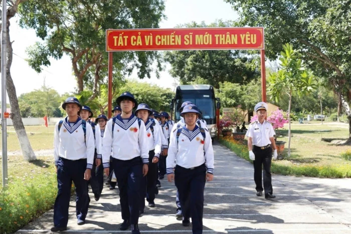 Lữ đoàn 101 tổ chức tiếp nhận chiến sĩ mới năm 2026