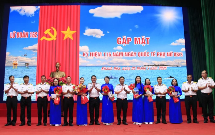 Lữ đoàn 162 tổ chức gặp mặt kỷ niệm Ngày Quốc tế Phụ nữ 8-3 