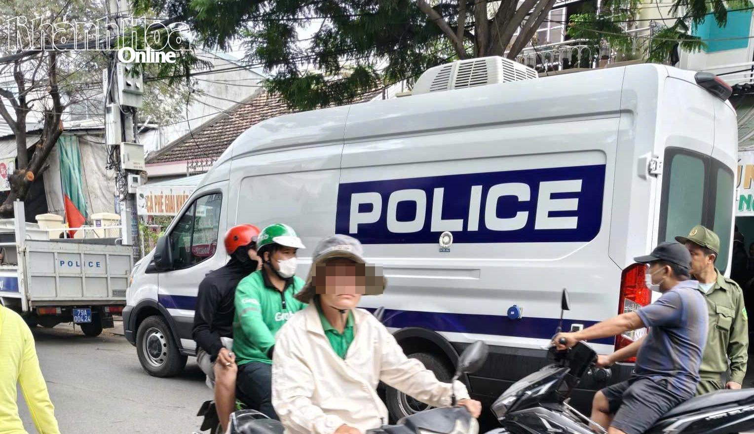 Lực lượng chức năng đang tiến hành các hoạt động điều tra để làm rõ vụ việc.