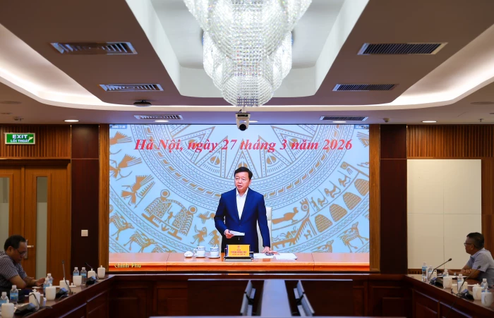 Phó Thủ tướng Chính phủ Trần Hồng Hà chủ trì cuộc họp về chống khai thác IUU