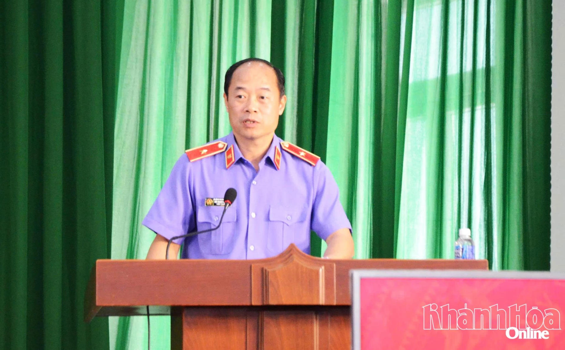 Ông Bùi Mạnh Cường trình bày chương trình hành động.