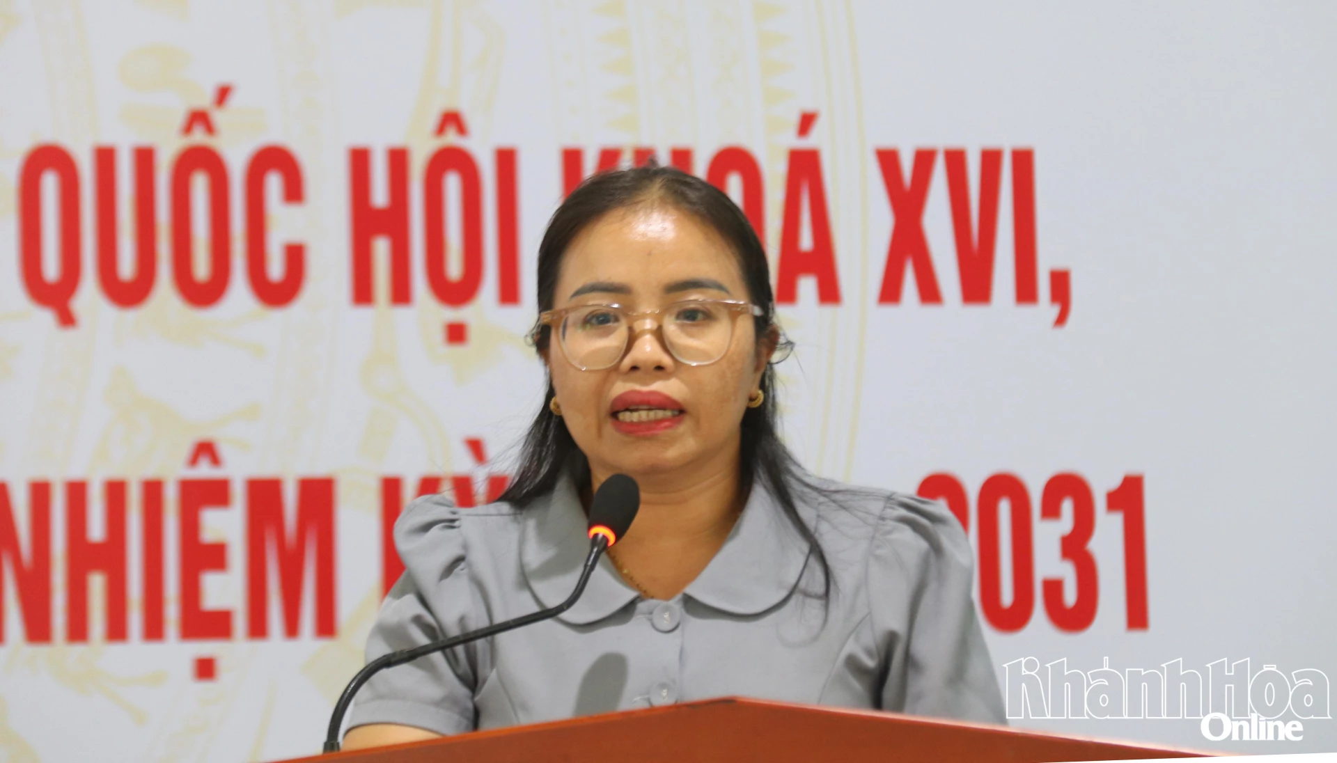 Bà Mấu Thị Lệ Thu trình bày chương trình hành động.