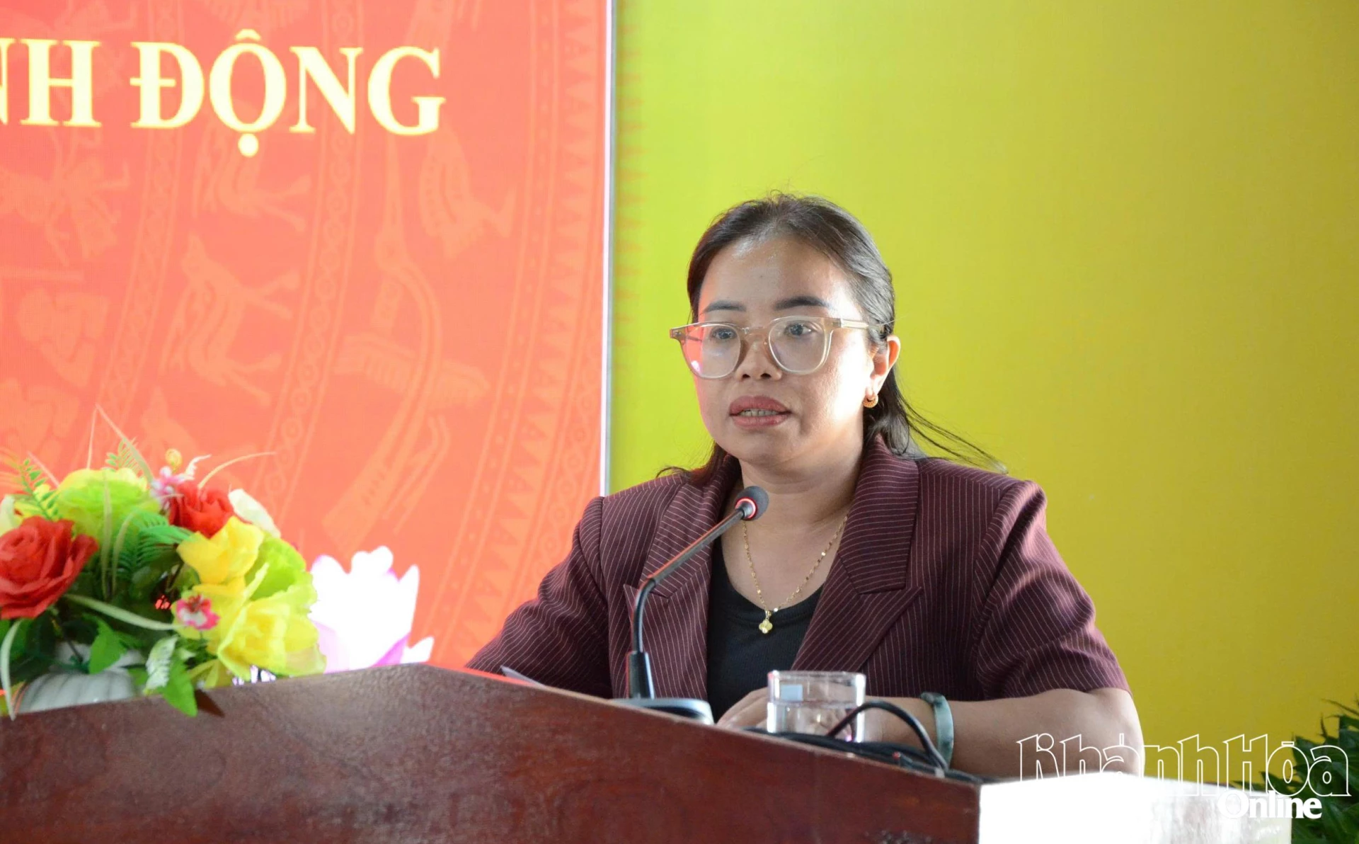 Bà Mấu Thị Lệ Thu trình bày chương trình hành động.