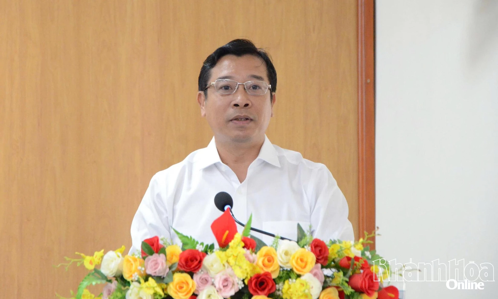 trình bày chương trình hành động.