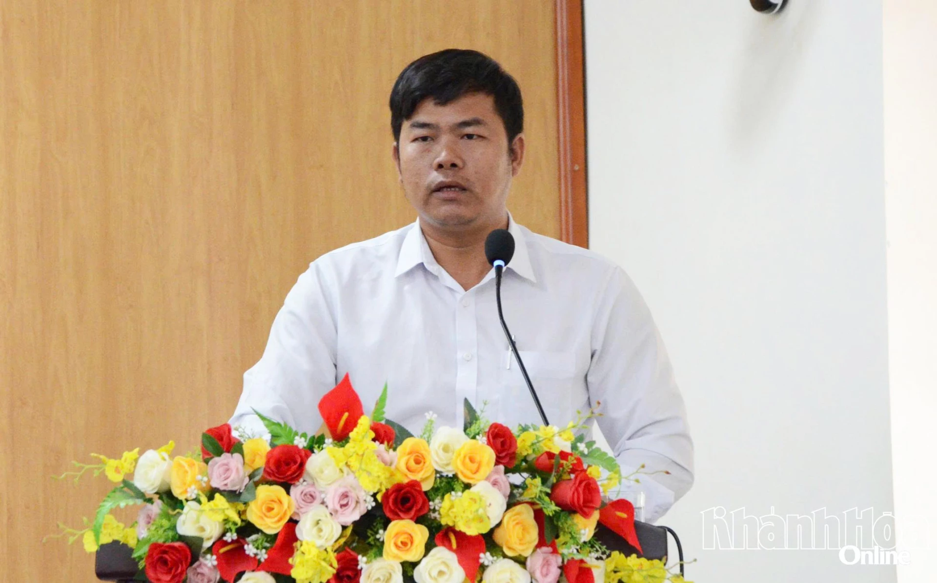 Nguyễn Minh Phương trình bày chương trình hành động.