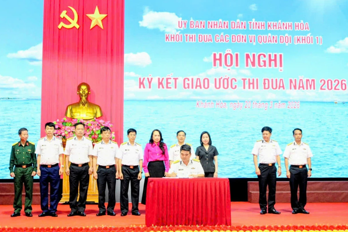 Các đơn vị trong khối ký kết giao ước thi đua năm 2026.