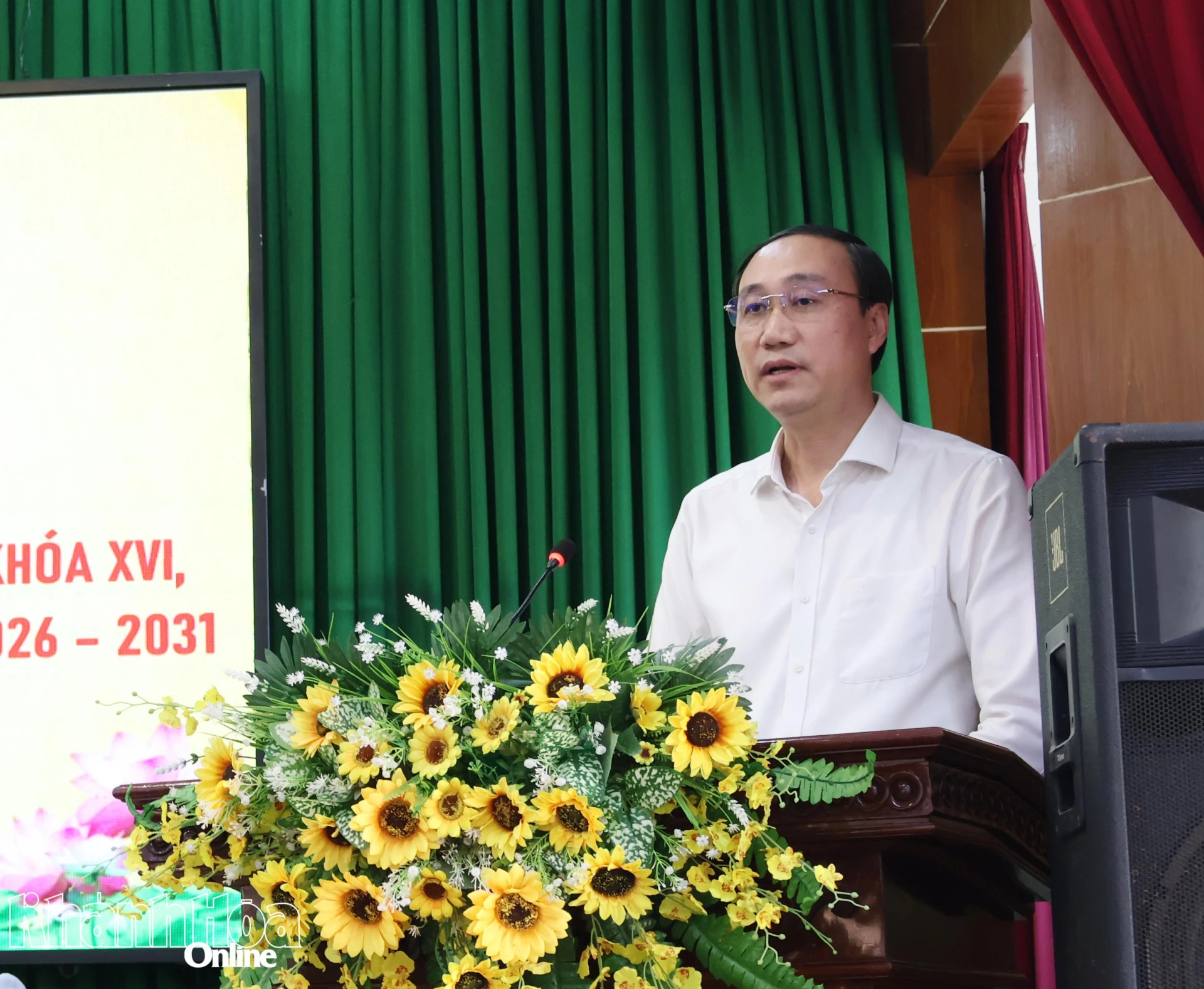 Ông Phùng Khánh Tài trình bày chương trình hành động.
