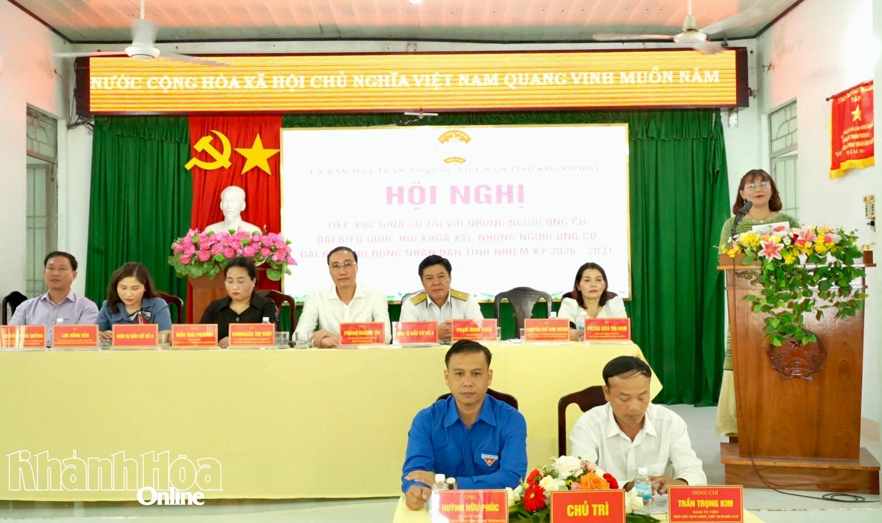 Những người ứng cử đại biểu Quốc hội khóa XVI và đại biểu HĐND tỉnh tiếp xúc cử tri tại tại xã Cam An.