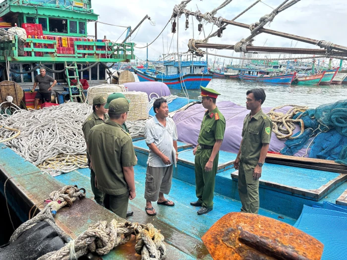 [Video] Đẩy mạnh tuyên truyền ngày bầu cử cho ngư dân