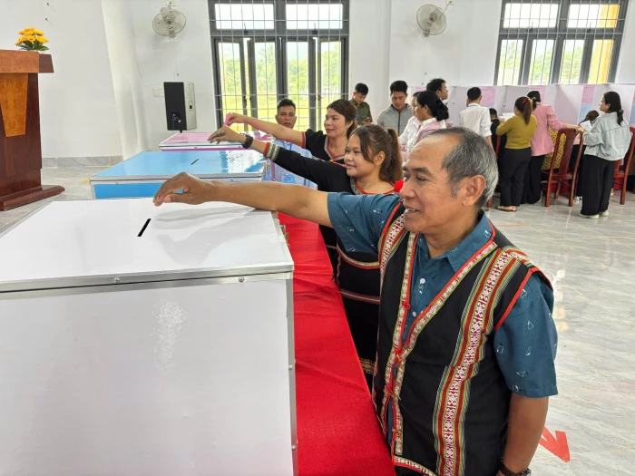 [Video] Công an Khánh Hòa đảm bảo an ninh trật tự cho ngày bầu cử