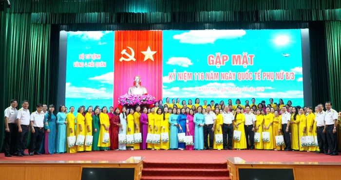 Vùng 4 Hải quân gặp mặt kỷ niệm 116 năm Ngày Quốc tế Phụ nữ