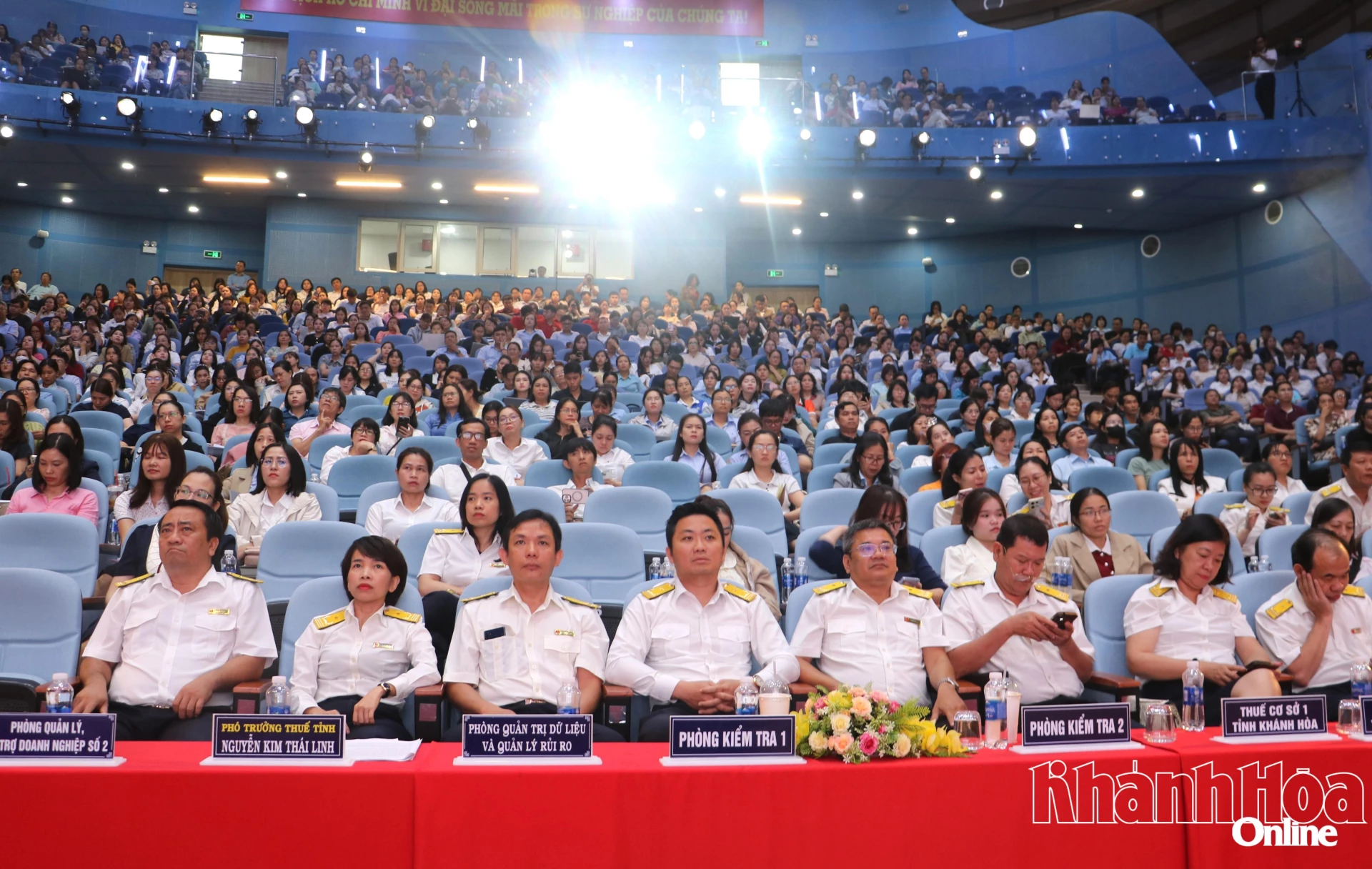 Quang cảnh hội nghị 