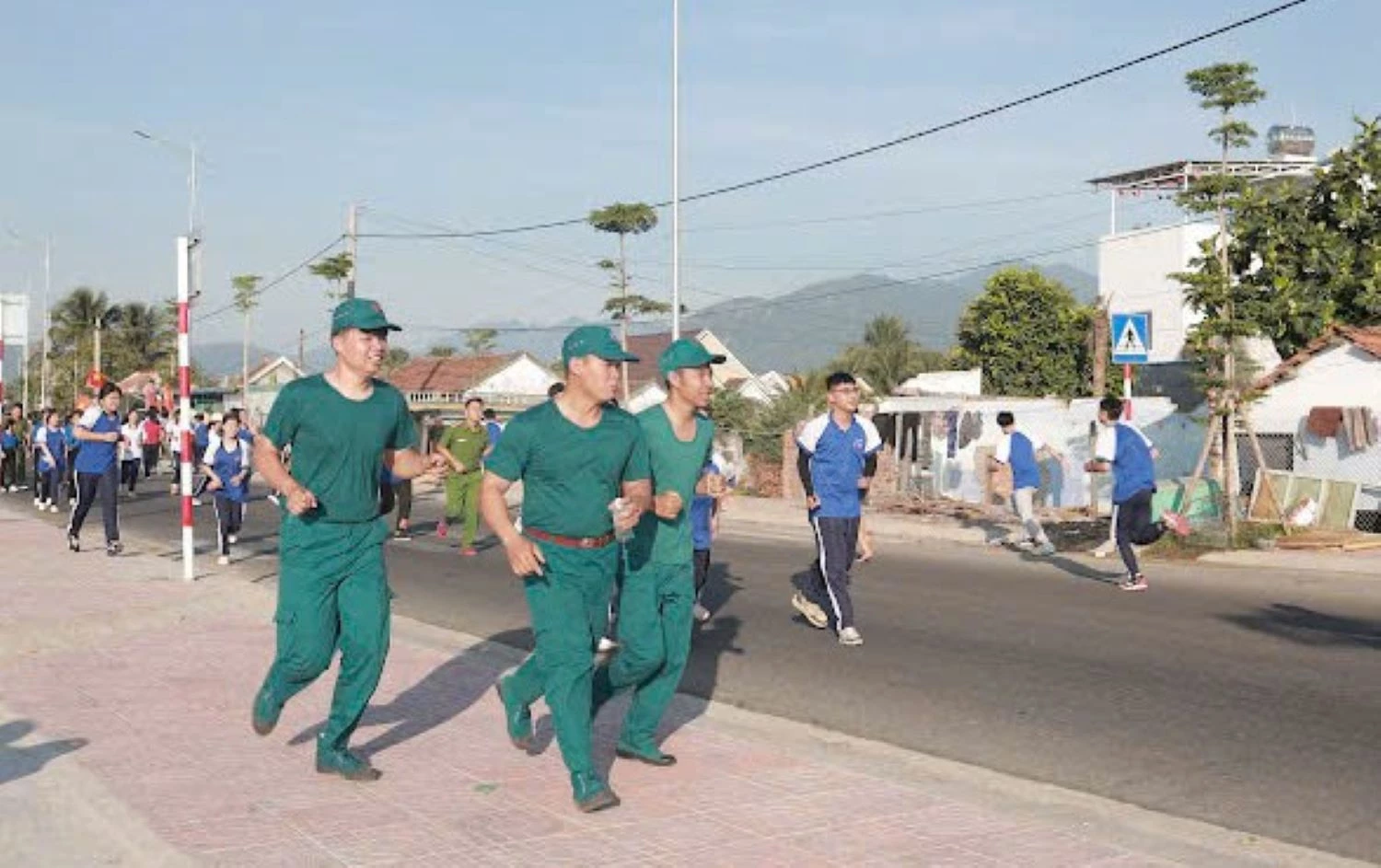 Các lực lượng tham gia Ngày chạy Olympic vì sức khỏe toàn dân - Vì an ninh Tổ quốc.