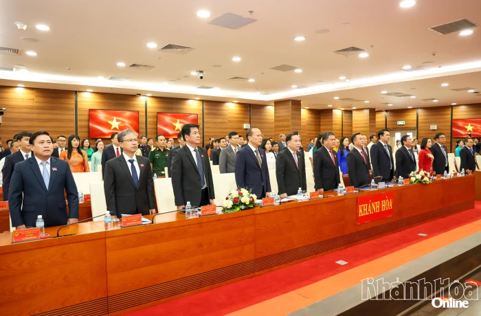 Kỳ họp thứ nhất HĐND tỉnh khóa VIII bầu các chức danh lãnh đạo HĐND tỉnh, UBND tỉnh với tỷ lệ tuyệt đối