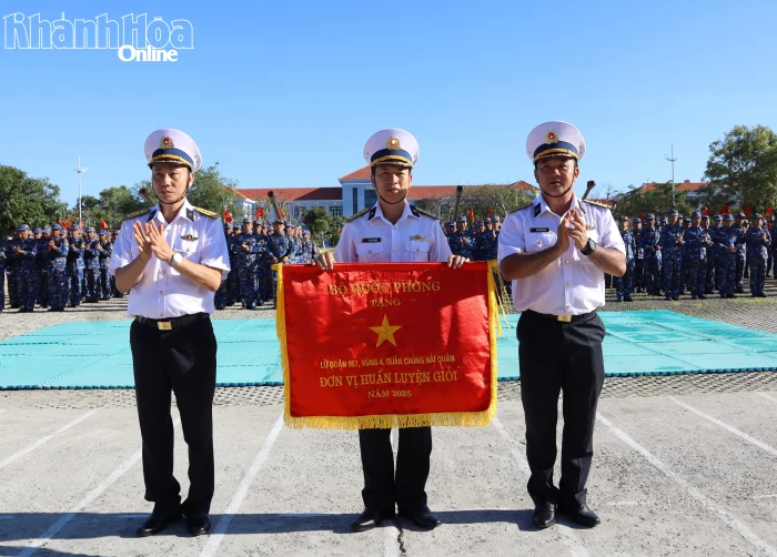 Lữ đoàn 957 ra quân huấn luyện năm 2026