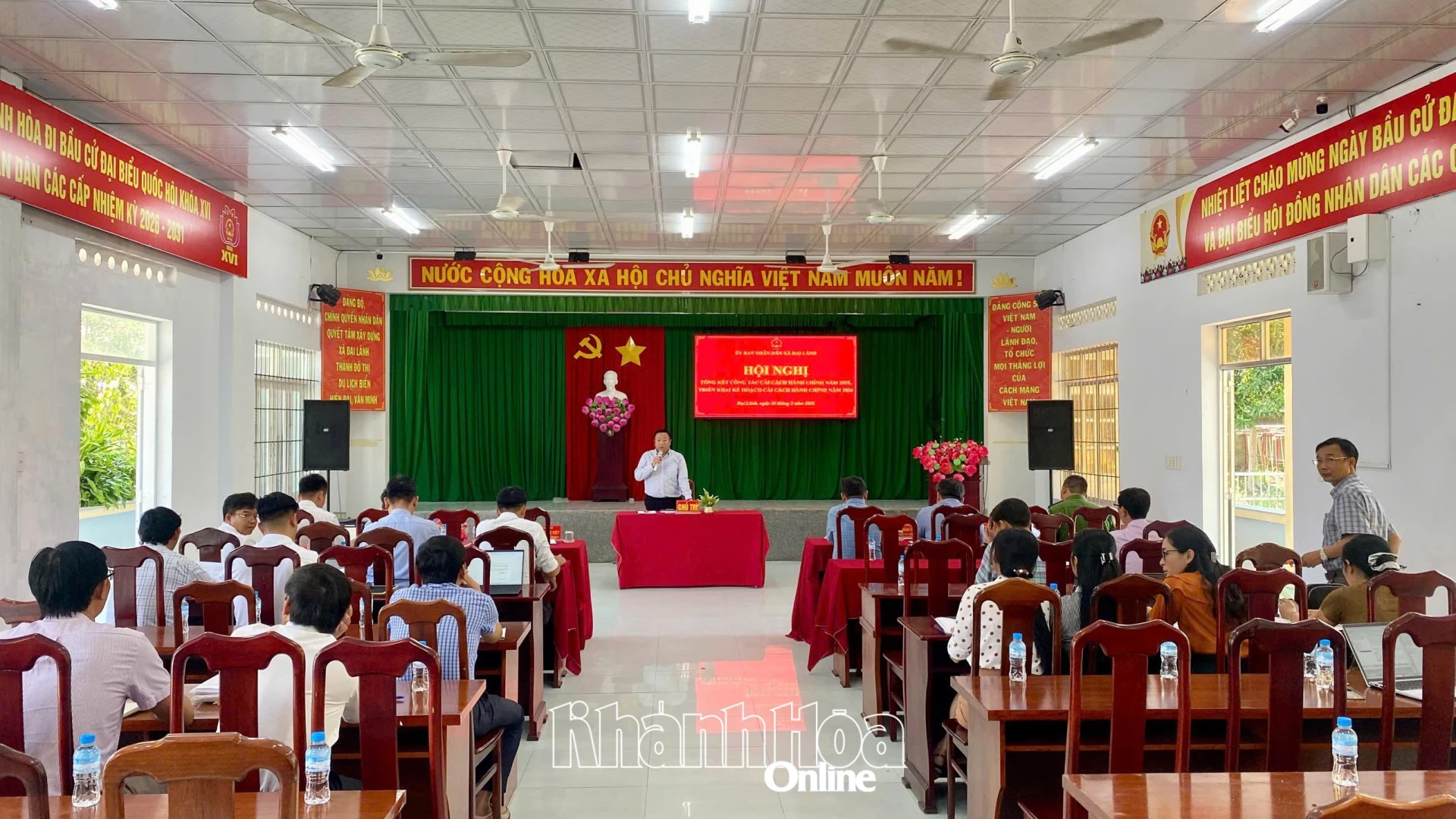 Quang cảnh hội nghị.