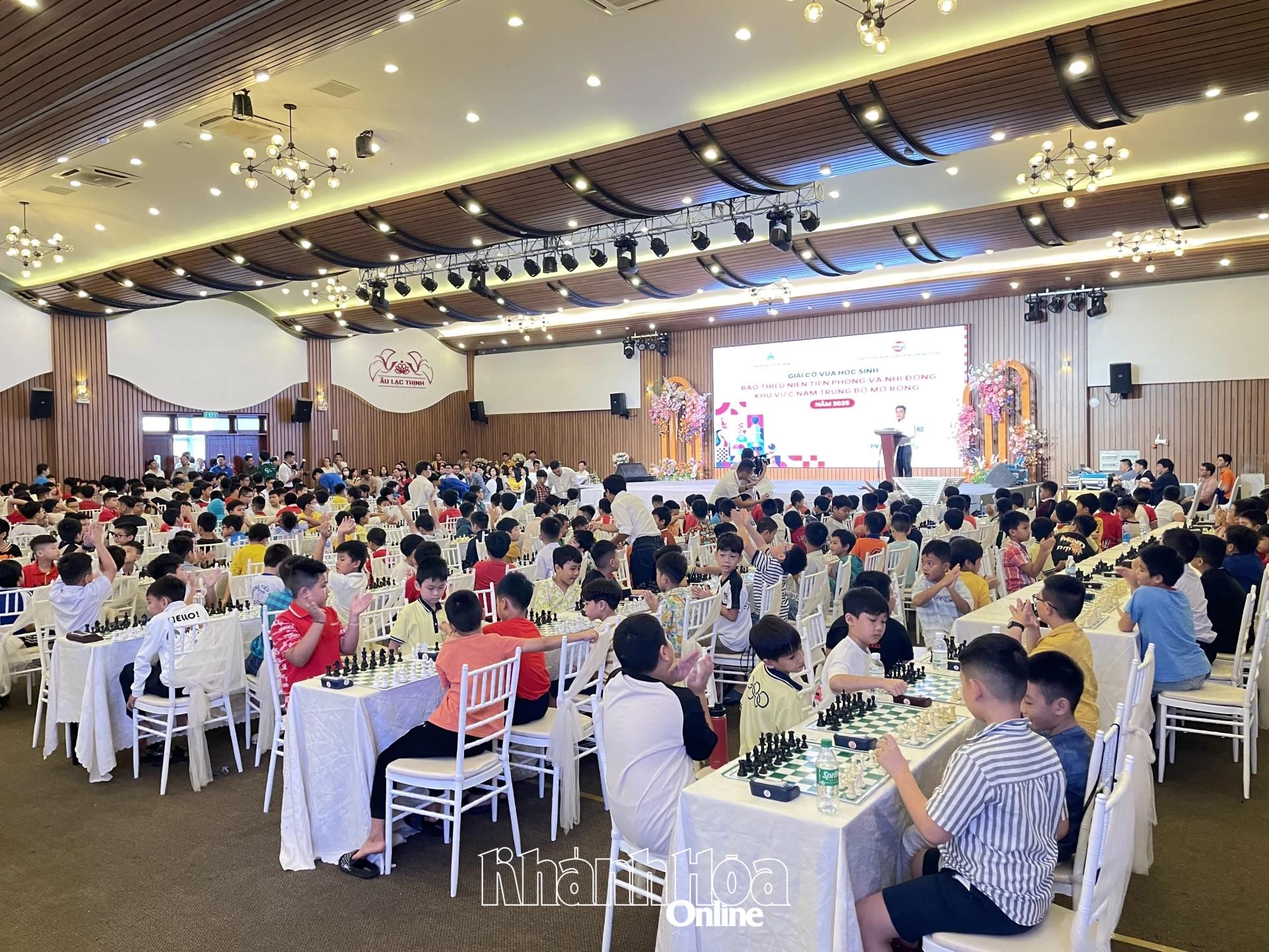 Giải cờ vua học sinh Báo Thiếu niên Tiền phong và Nhi đồng khu vực Nam Trung Bộ mở rộng. 