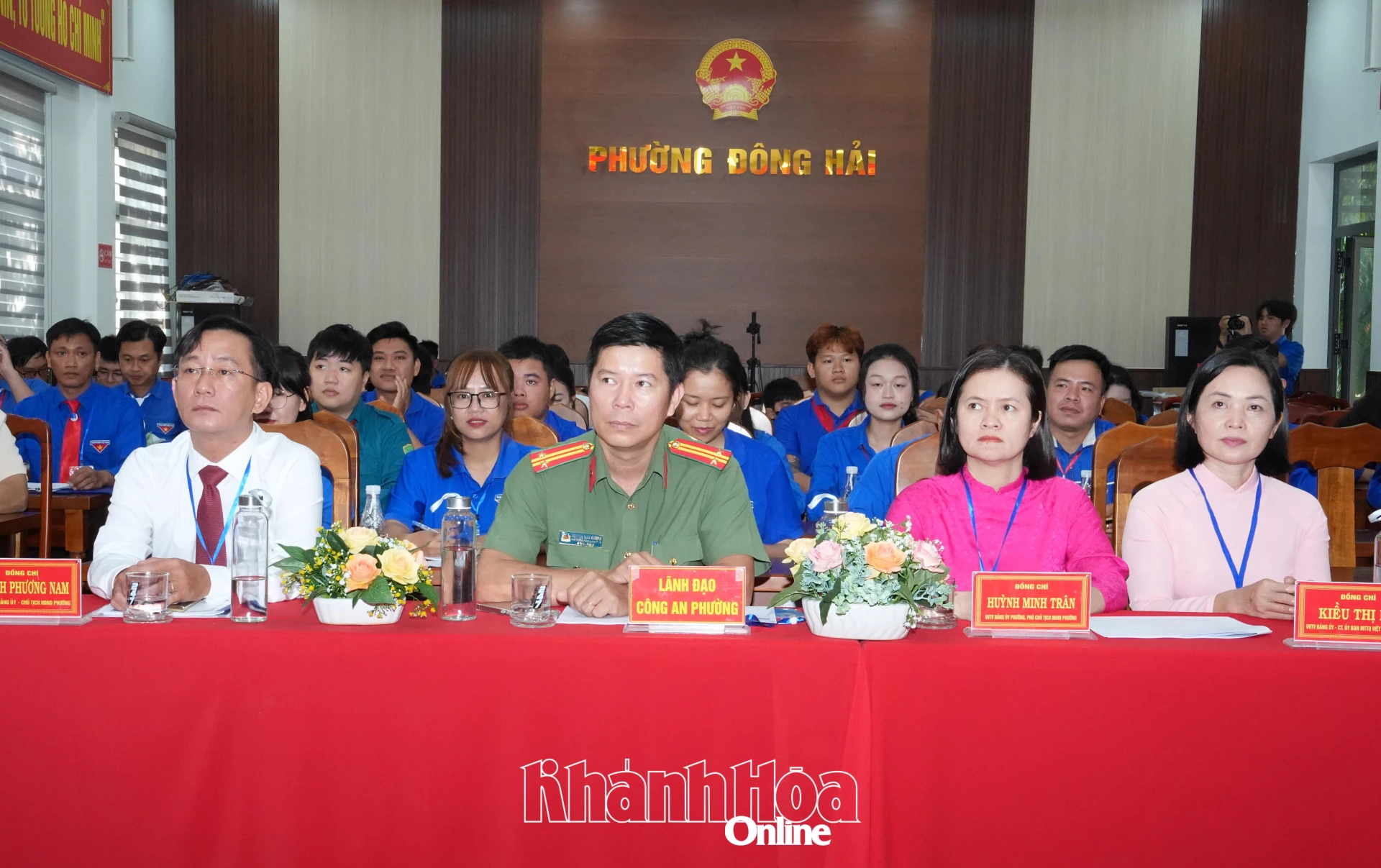 Các đại biểu dự đại hội.