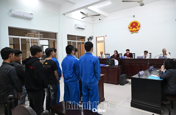 Giải quyết mâu thuẫn trên mạng, 2 nhóm thanh niên vào tù