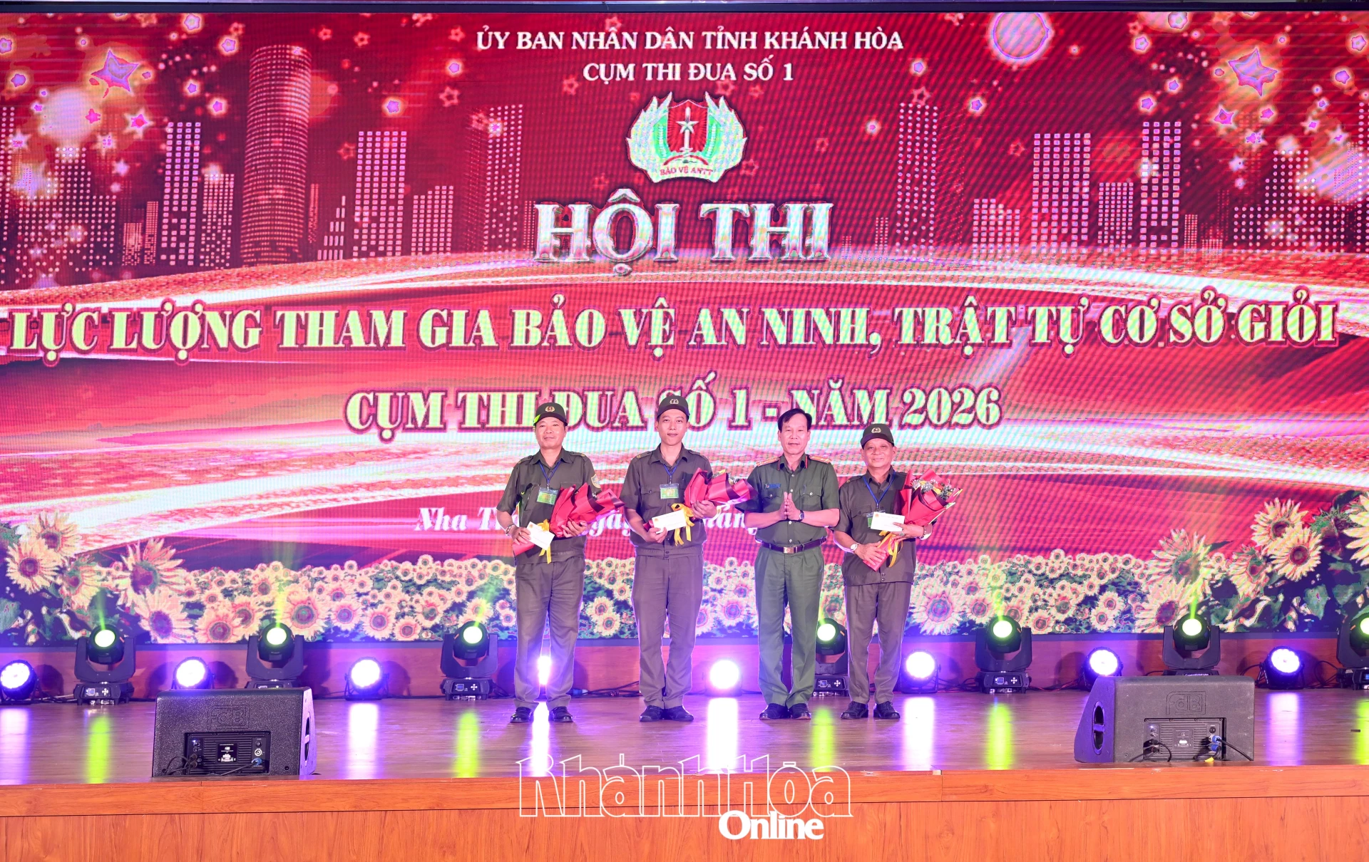 Các tập thể, cá nhân được nhận giải phụ. 