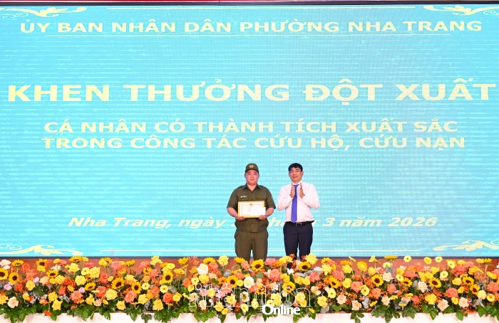 Khen thưởng đột xuất ông Đỗ Văn Thành Tài đã dũng cảm cứu người thoát khỏi đám cháy