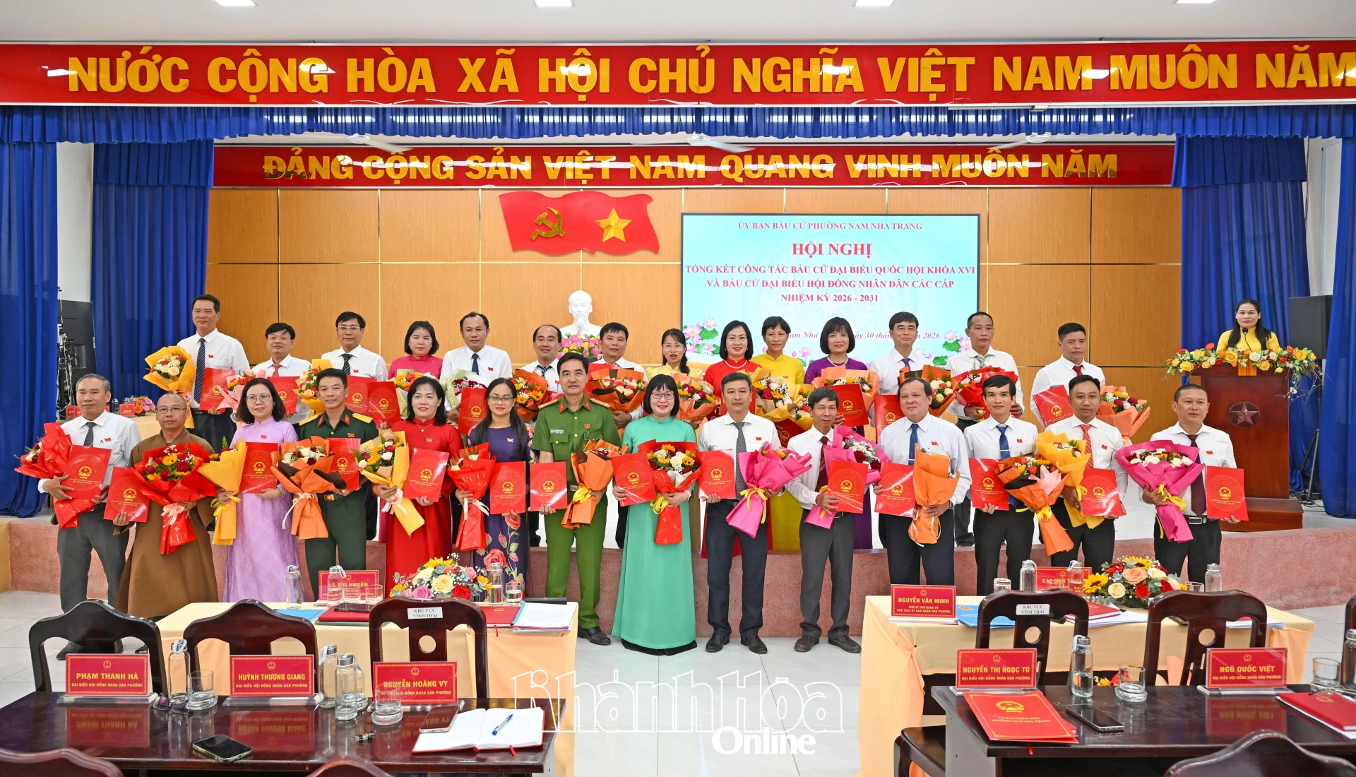 Đại biểu HĐND phường Nam Nha Trang khóa II, nhiệm kỳ 2026-2031 ra mắt.