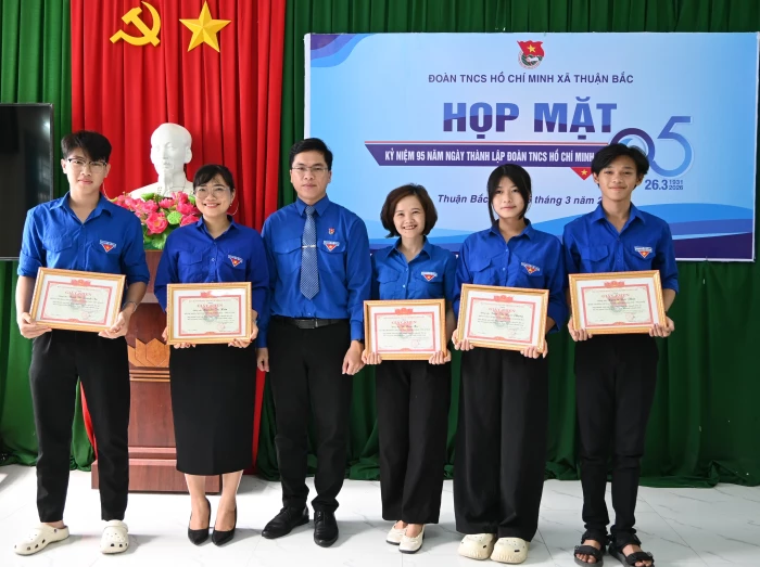 Đoàn xã Thuận Bắc họp mặt kỷ niệm 95 năm Ngày thành lập Đoàn
