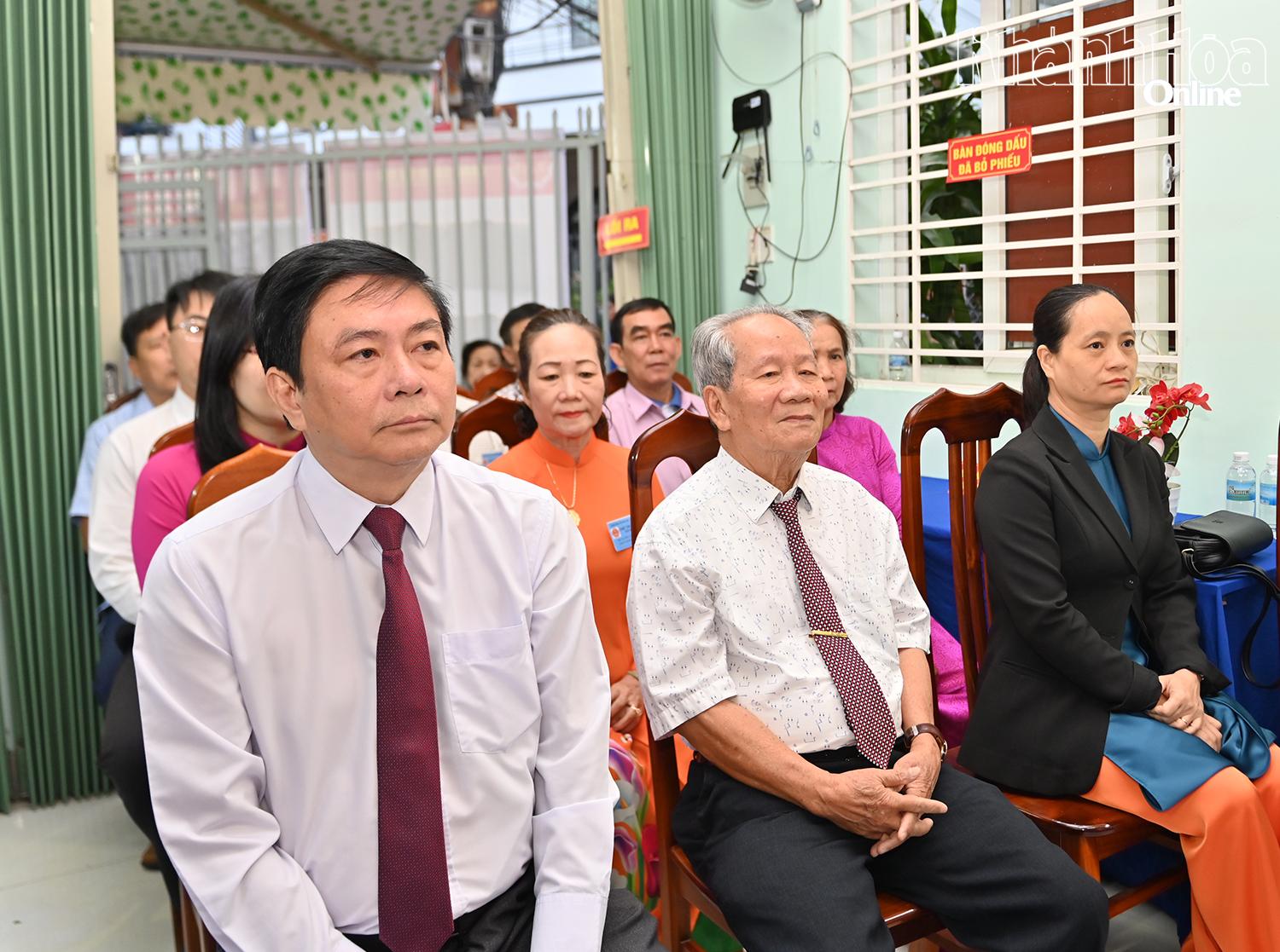 Đồng chí Lữ Thanh Hải - Ủy viên Ban Thường vụ Tỉnh ủy, Phó Chủ tịch Thường trực HĐND tỉnh, Phó Chủ tịch Ủy ban Bầu cử tỉnh đến dự.