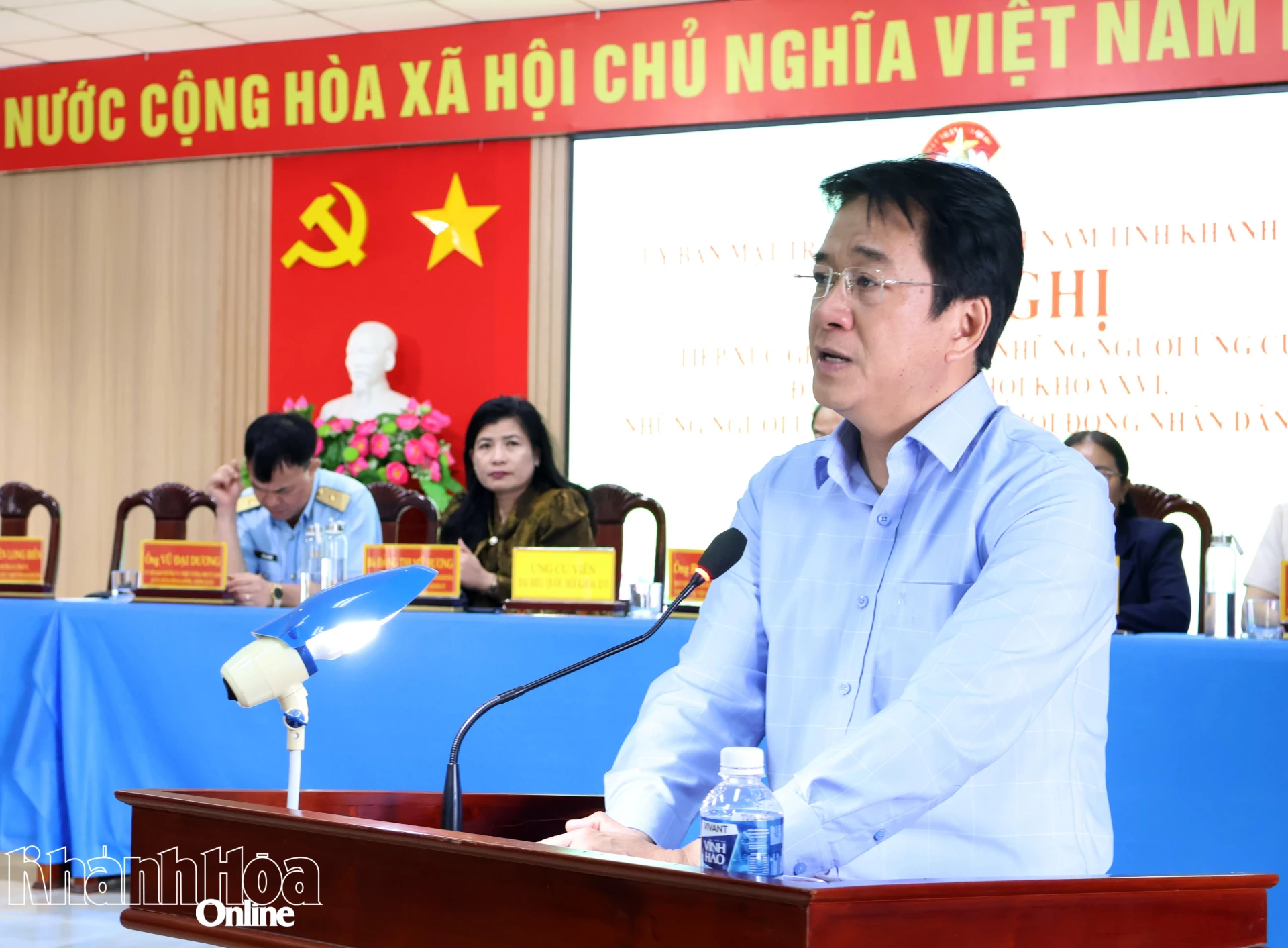 Ông Nguyễn Long Biên trình bày chương trình hành động.