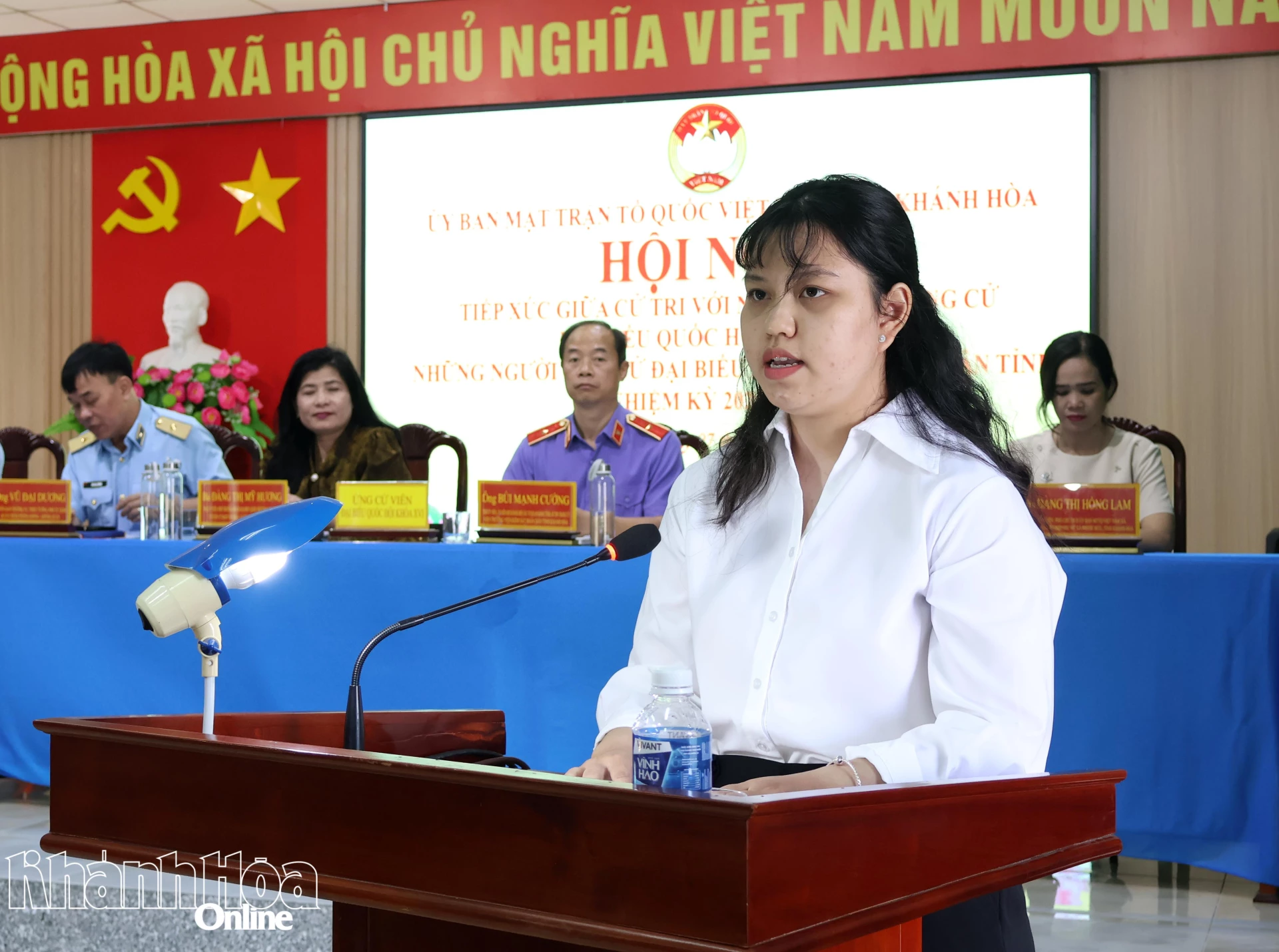 Bà Cao Thị Thanh Lịch trình bày chương trình hành động.