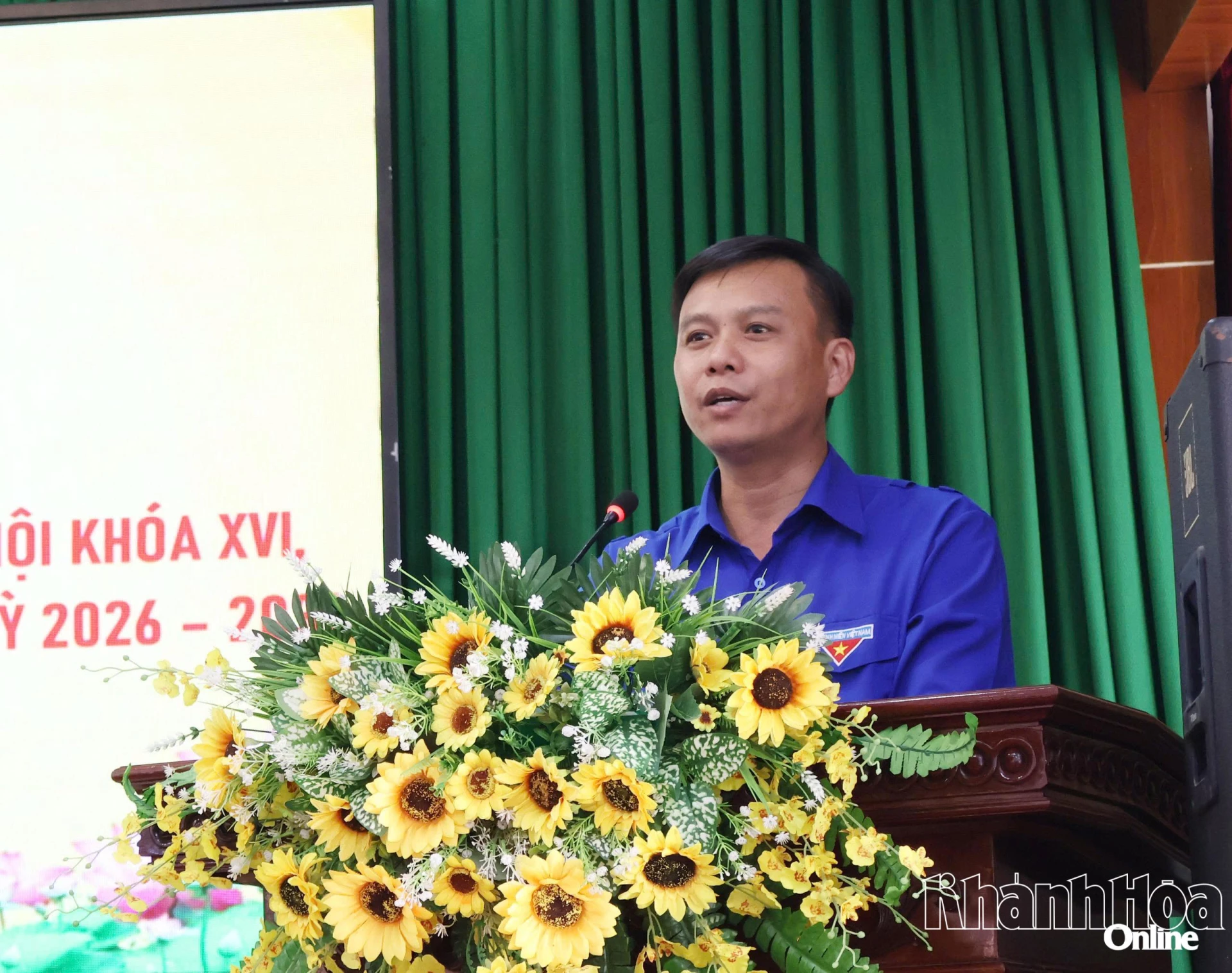 Ông Huỳnh Hữu Phúc - Phó Chủ tịch Ủy ban MTTQ Việt Nam tỉnh, Bí thư Tỉnh đoàn thông qua tiểu sử tóm tắt của người ứng cử đại biểu Quốc hội khóa XVI, Đơn vị bầu cử số 3.