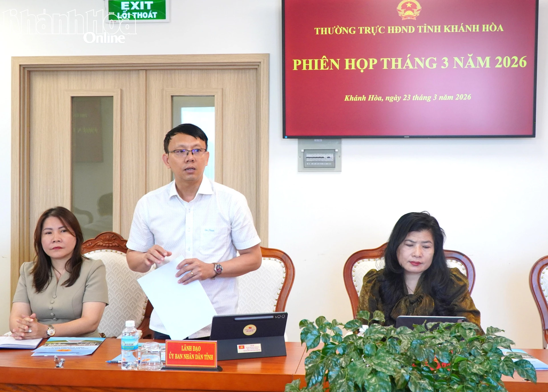 Đồng chí Nguyễn Thanh Hà phát biểu ý kiến tại cuộc họp