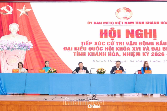 Phó Chủ tịch Quốc hội Nguyễn Khắc Định và các ứng cử viên đại biểu Quốc hội tiếp xúc cử tri 11 xã, phường