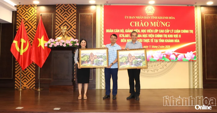 Đoàn cán bộ, giảng viên, học viên Học viện Chính trị khu vực II nghiên cứu thực tế tại tỉnh Khánh Hòa