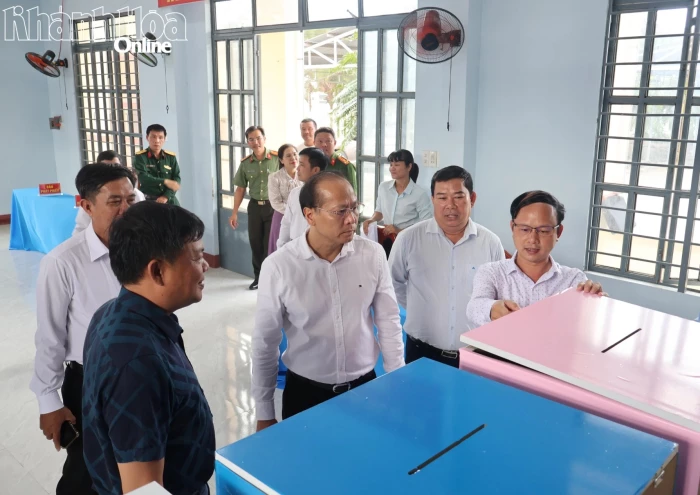 Phó Bí thư Tỉnh ủy, Chủ tịch Ủy ban MTTQ Việt Nam tỉnh Nguyễn Khắc Hà kiểm tra công tác chuẩn bị bầu cử tại 2 xã Cam An và Cam Hiệp 