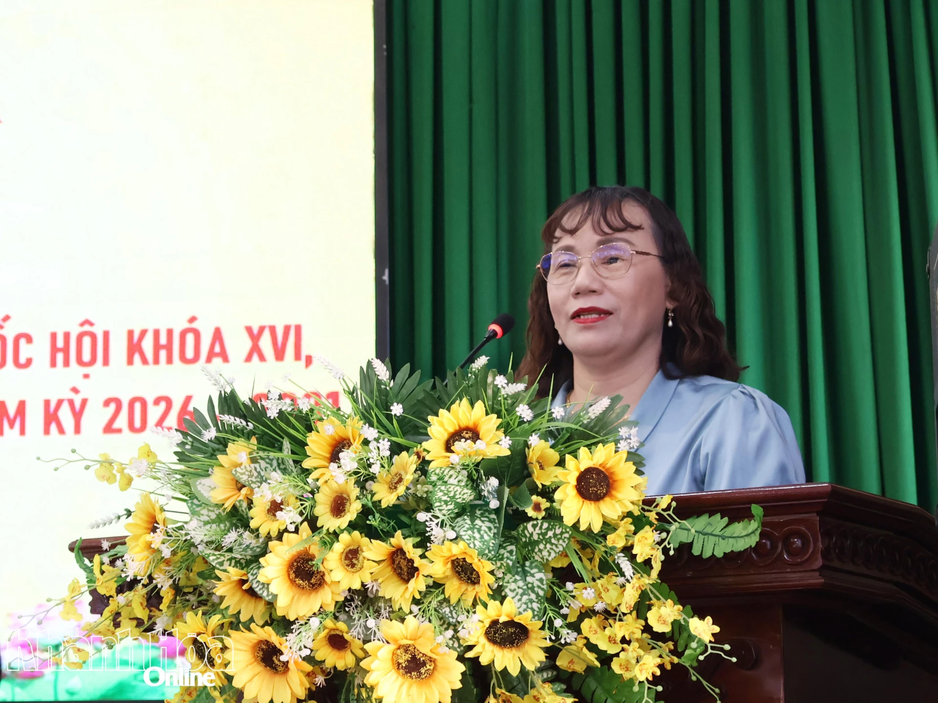 Bà Nguyễn Chế Kim Trung trình bày chương trình hành động.