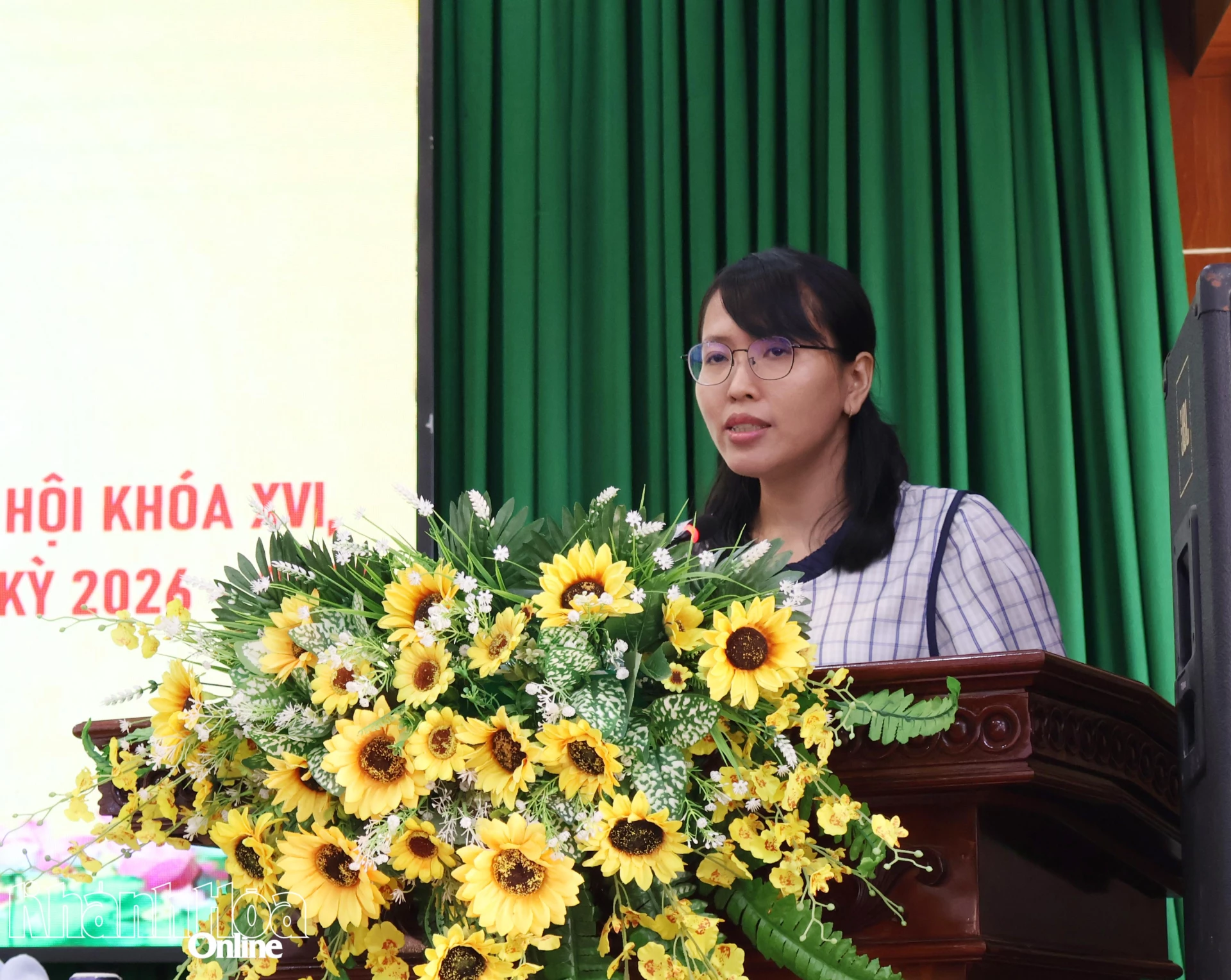 Nguyễn Ngọc Hiền Trang trình bày chương trình hành động.