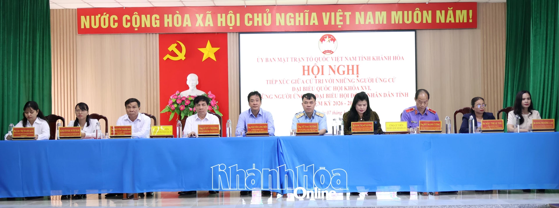 Những người ứng cử đại biểu Quốc hội khóa XVI và đại biểu HĐND tỉnh tiếp xúc cử tri