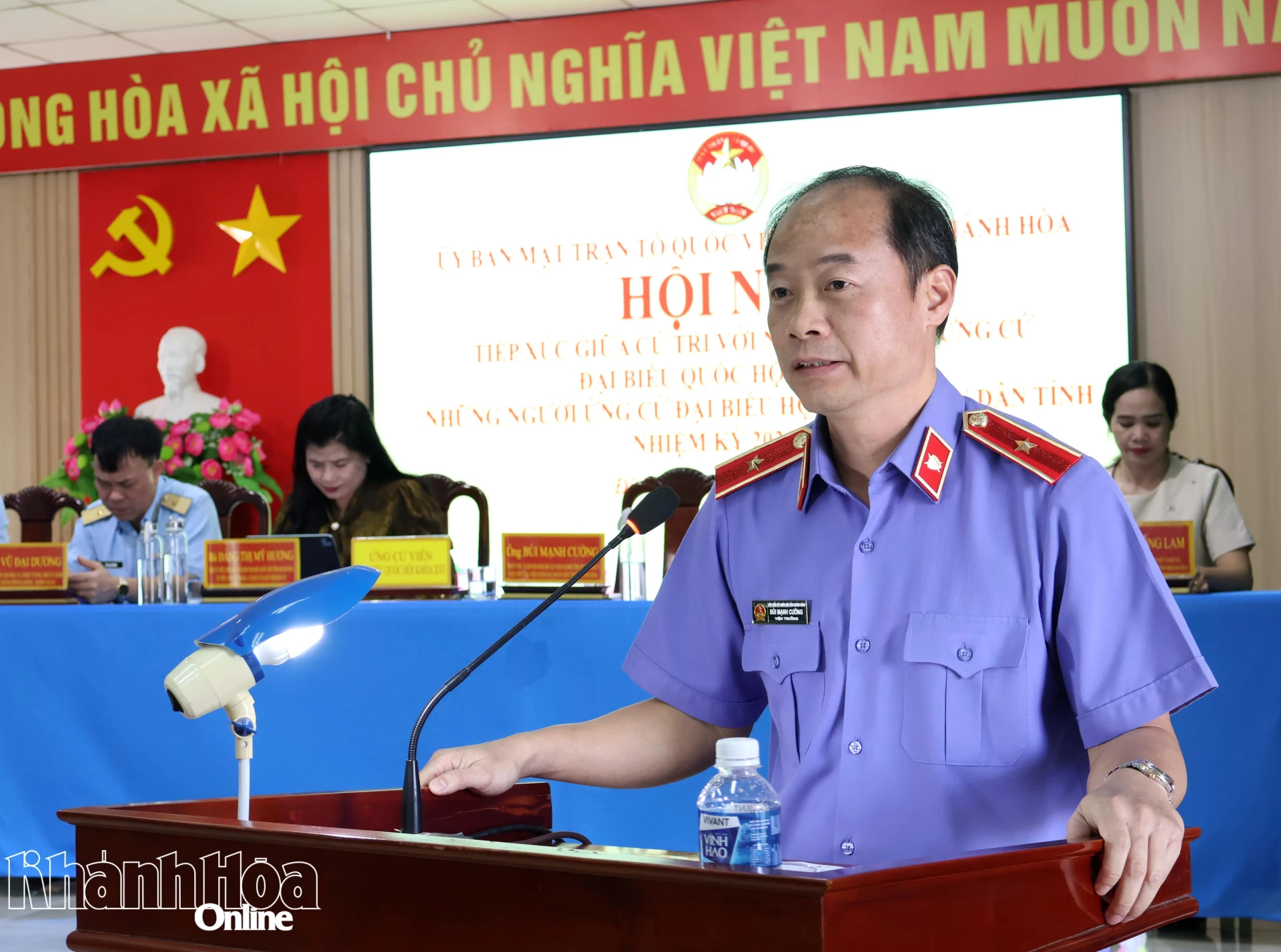 Ông Bùi Mạnh Cường trình bày chương trình hành động.