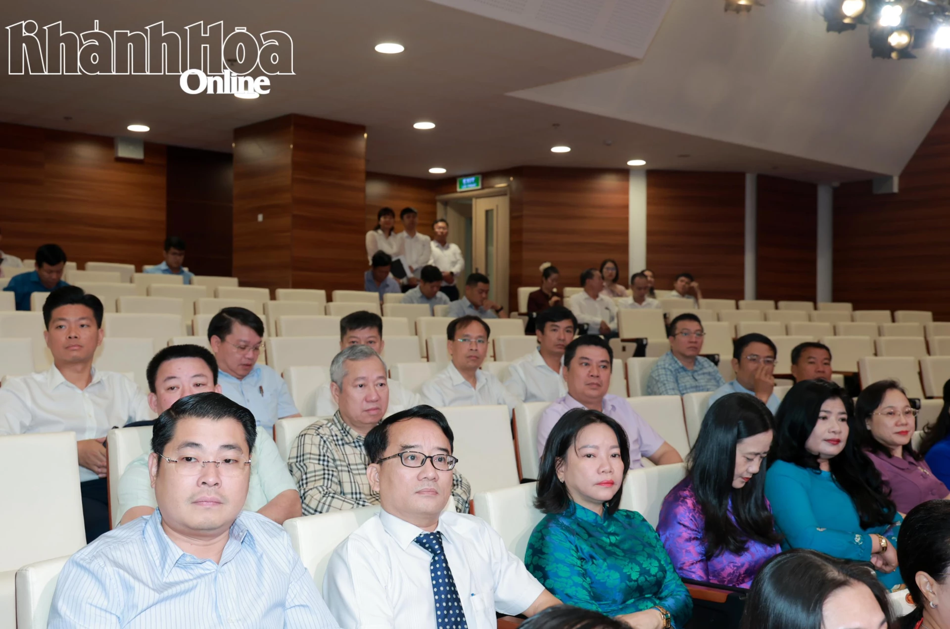 Lãnh đạo các cơ quan, ban, ngành tham dự hội nghị.