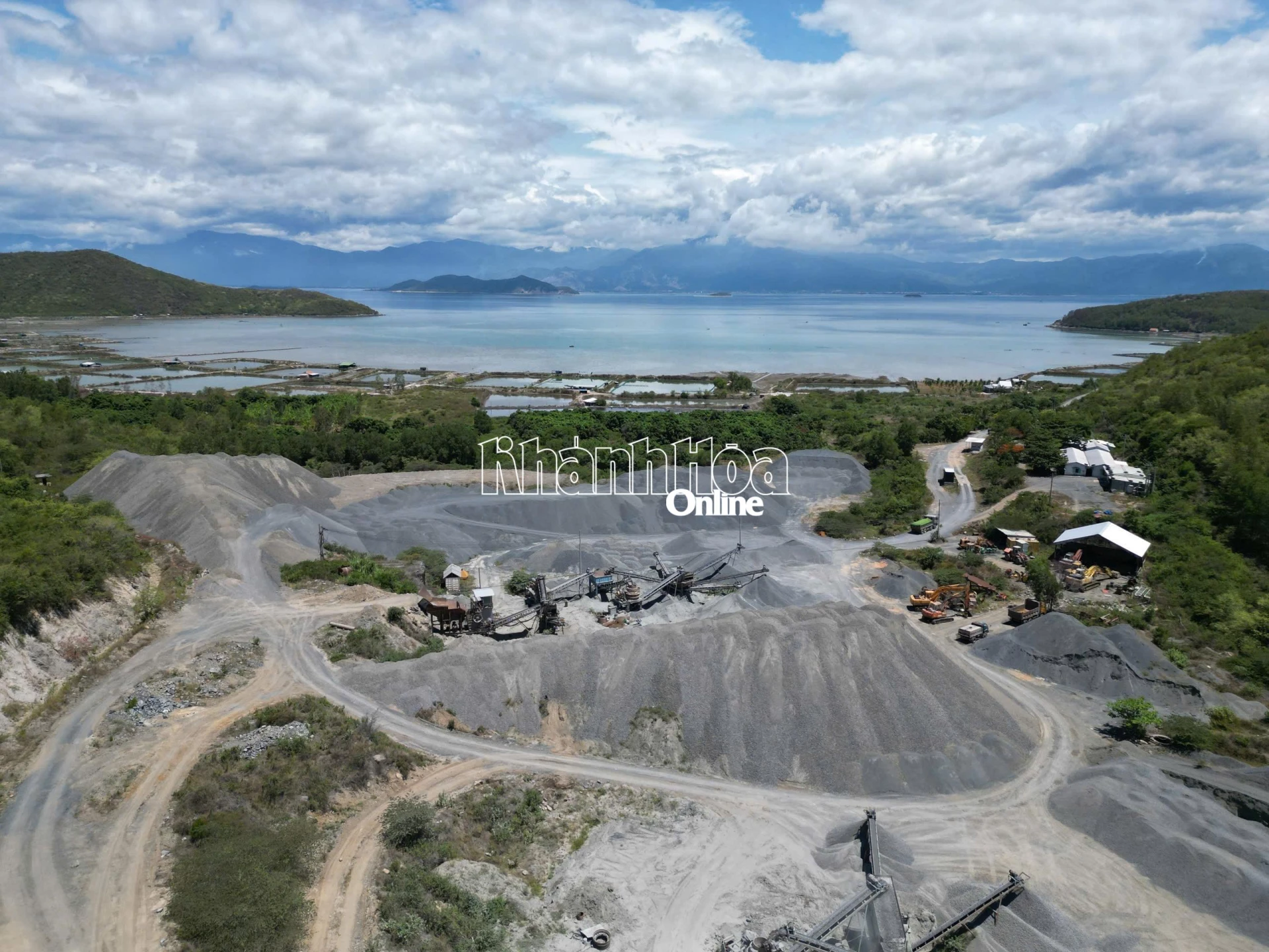 Mỏ đá Hồ Sâu, xã Đại Lãnh.