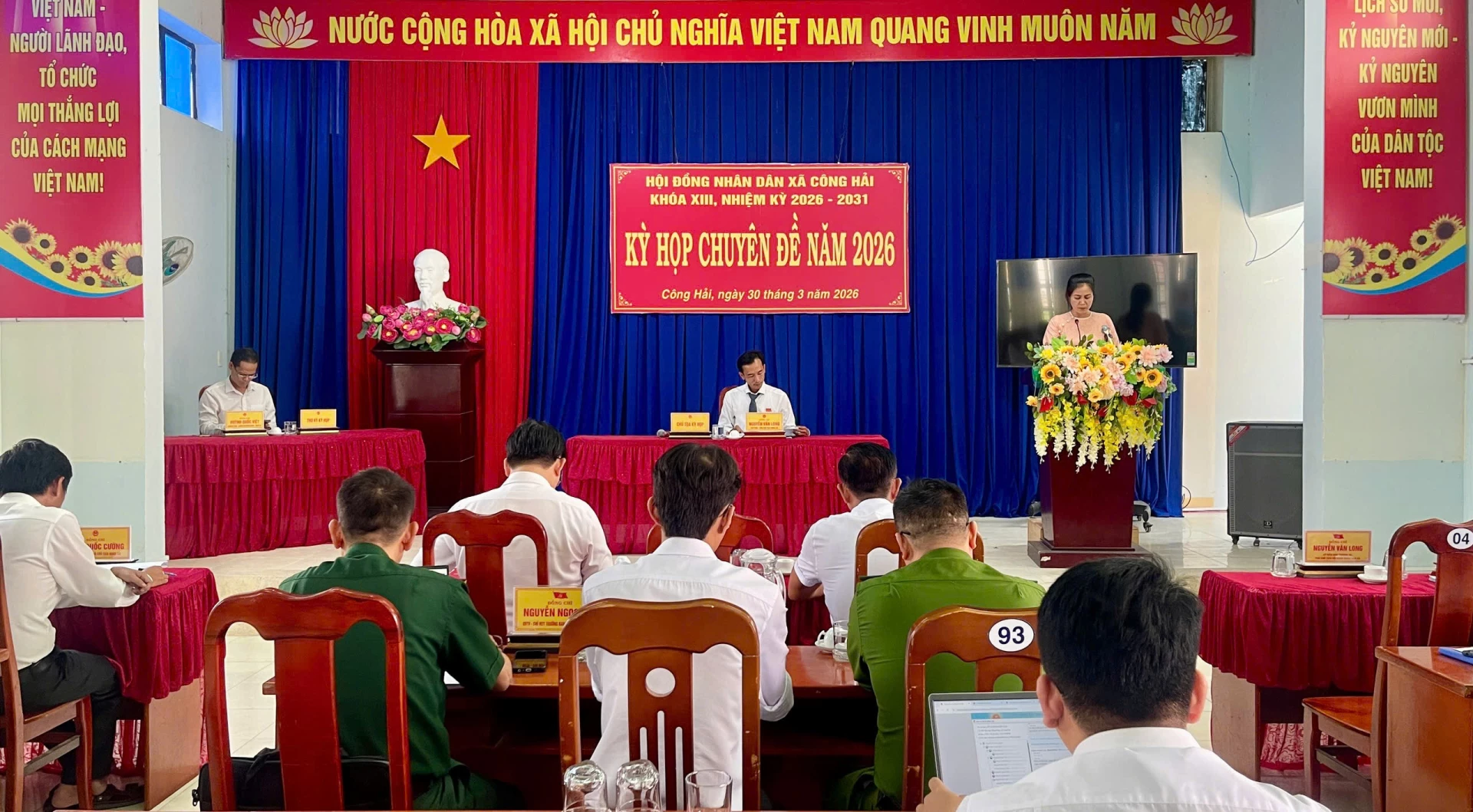 Quang cảnh kỳ họp.