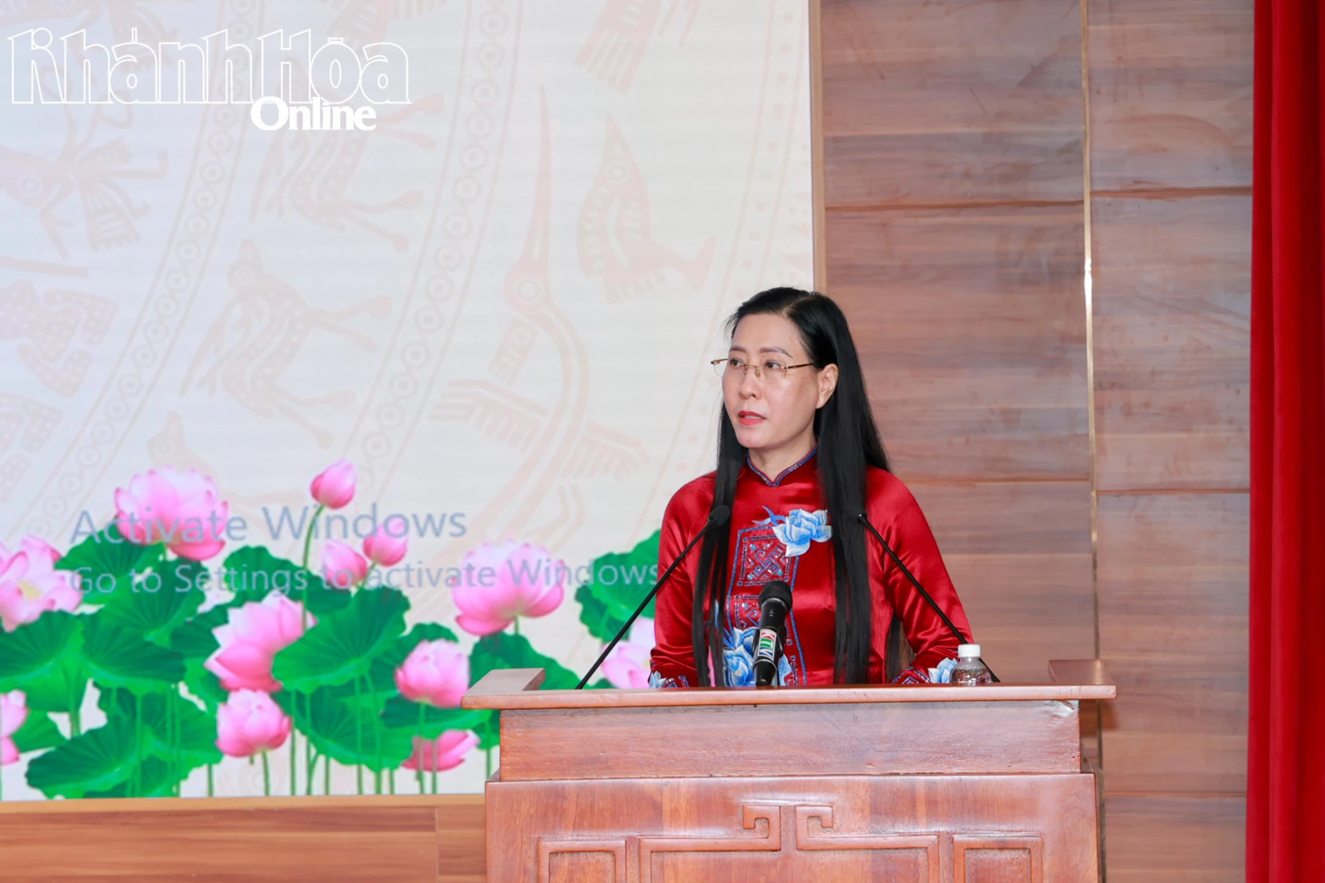 Đồng chí Bùi Thị Quỳnh Vân phát biểu tại hội nghị.